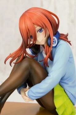 Kotobukiya 1/8 The Quintessential Quintuplets Miku Nakano Scale Statue Figure PP822 -Cheap Hasbro || GOOD SMILE COMPANY Store 190526018082f
