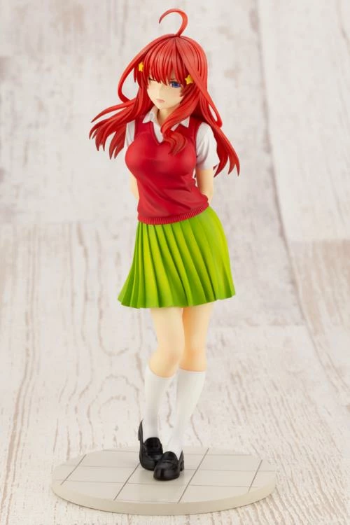 Kotobukiya 1/8 The Quintessential Quintuplets Itsuki Nakano Scale Statue Figure PP892 6 Kotobukiya 1/8 The Quintessential Quintuplets Itsuki Nakano Scale Statue Figure PP892 - Image 4