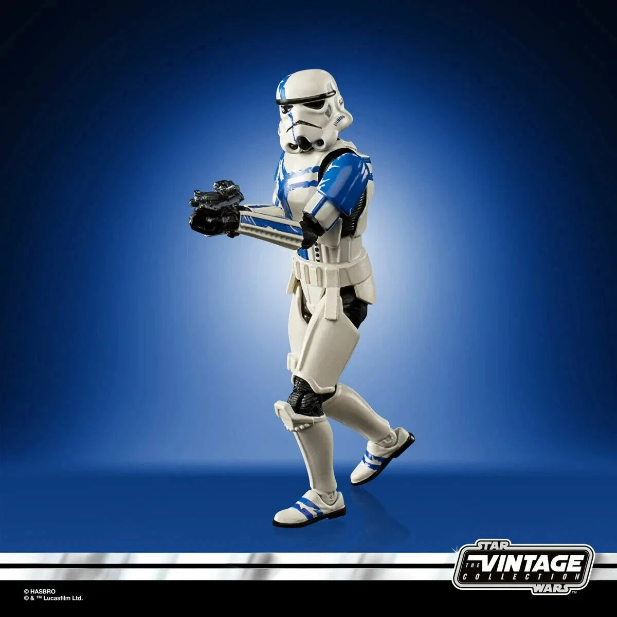 Hasbro Star Wars Vintage Collection The Force Unleashed Stormtrooper Commander 3.75" Action Figure 4 Hasbro Star Wars Vintage Collection The Force Unleashed Stormtrooper Commander 3.75" Action Figure - Image 2