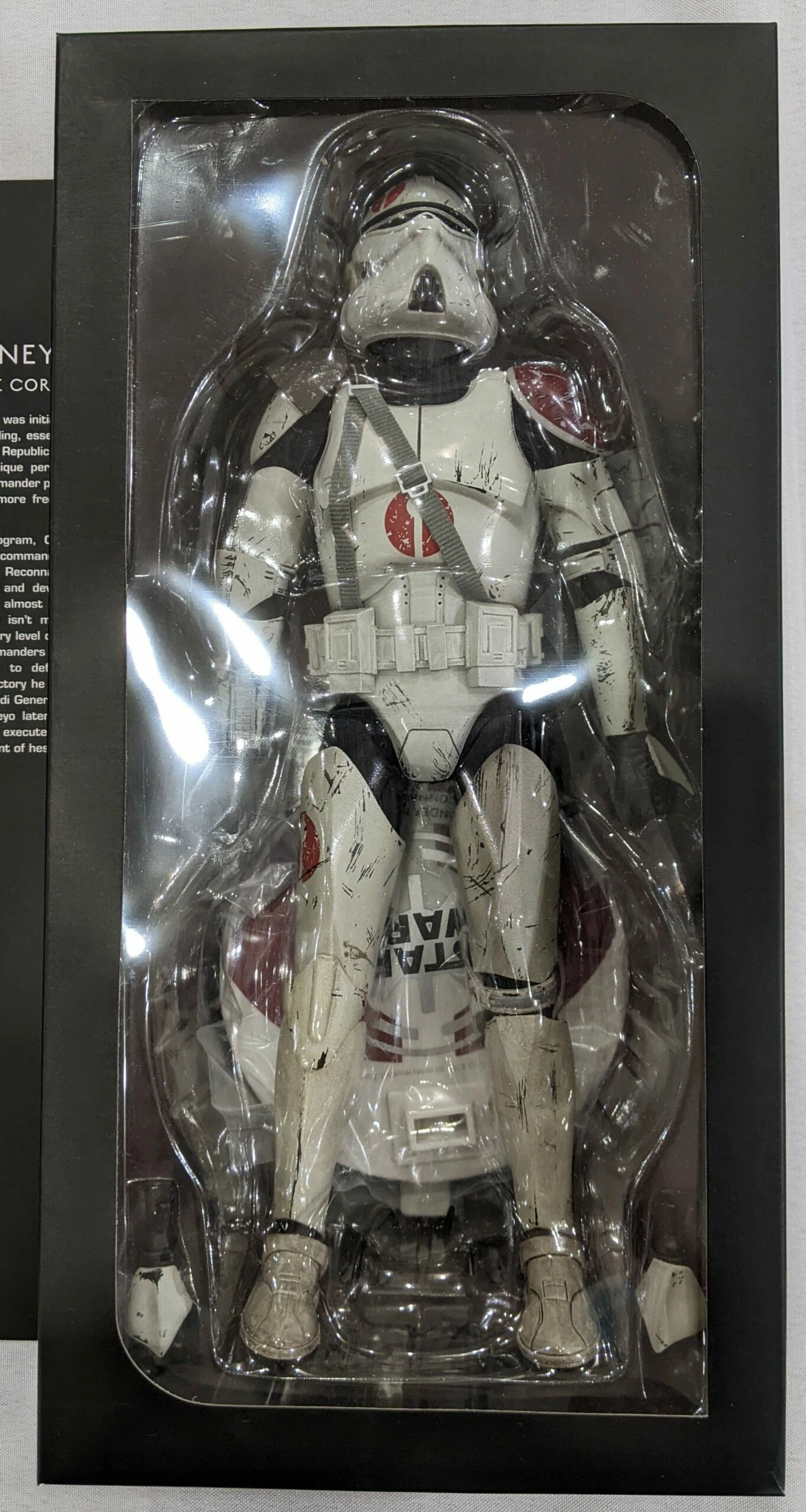 Sideshow Collectible 1/6 Star Wars Militaries Of Star Wars 91st Reconnaissance Corps Commander Neyo Sixth Scale Figure *Open Box* 4 Sideshow Collectible 1/6 Star Wars Militaries Of Star Wars 91st Reconnaissance Corps Commander Neyo Sixth Scale Figure *Open Box* - Image 2