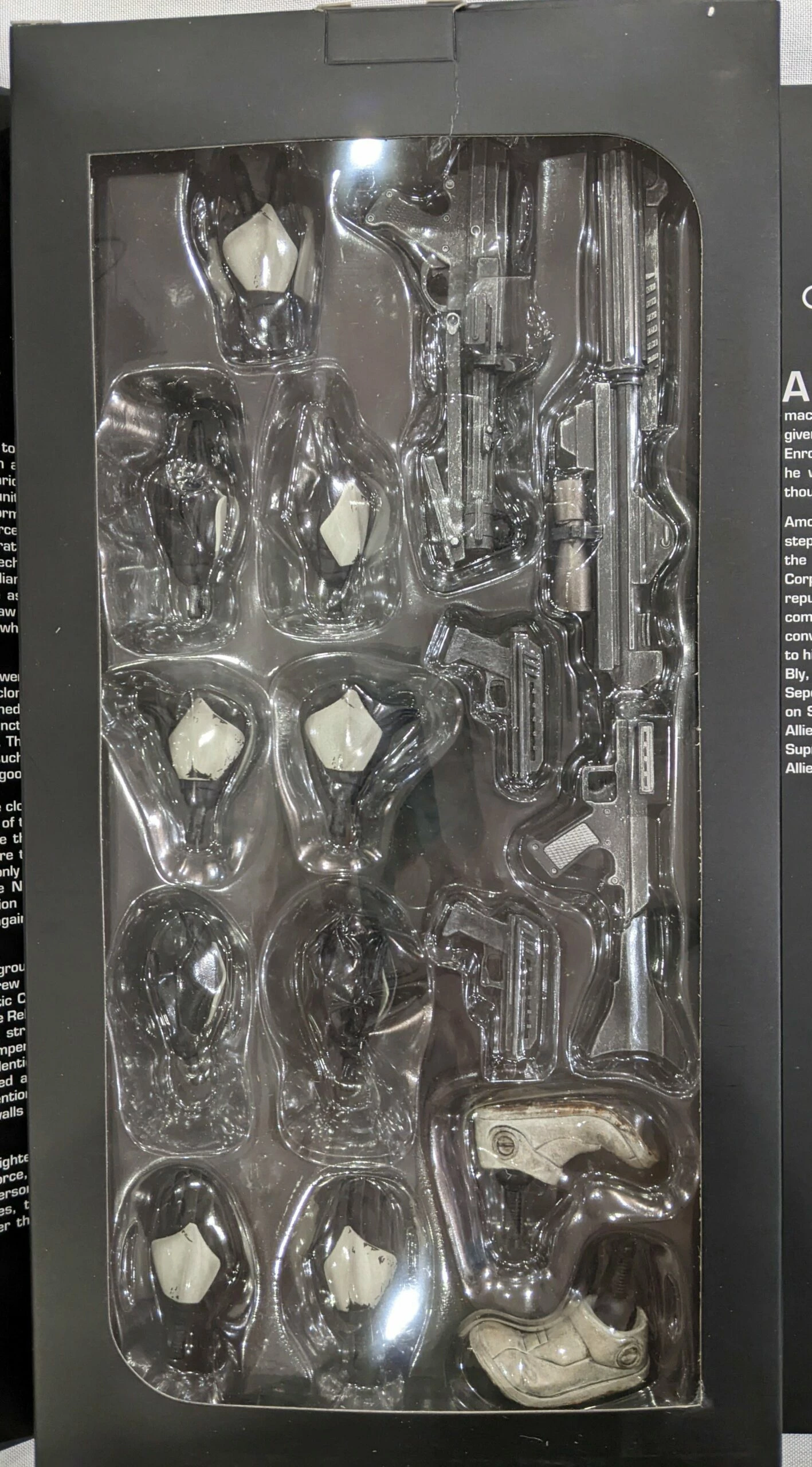 Sideshow Collectible 1/6 Star Wars Militaries Of Star Wars 91st Reconnaissance Corps Commander Neyo Sixth Scale Figure *Open Box* 5 Sideshow Collectible 1/6 Star Wars Militaries Of Star Wars 91st Reconnaissance Corps Commander Neyo Sixth Scale Figure *Open Box* - Image 3