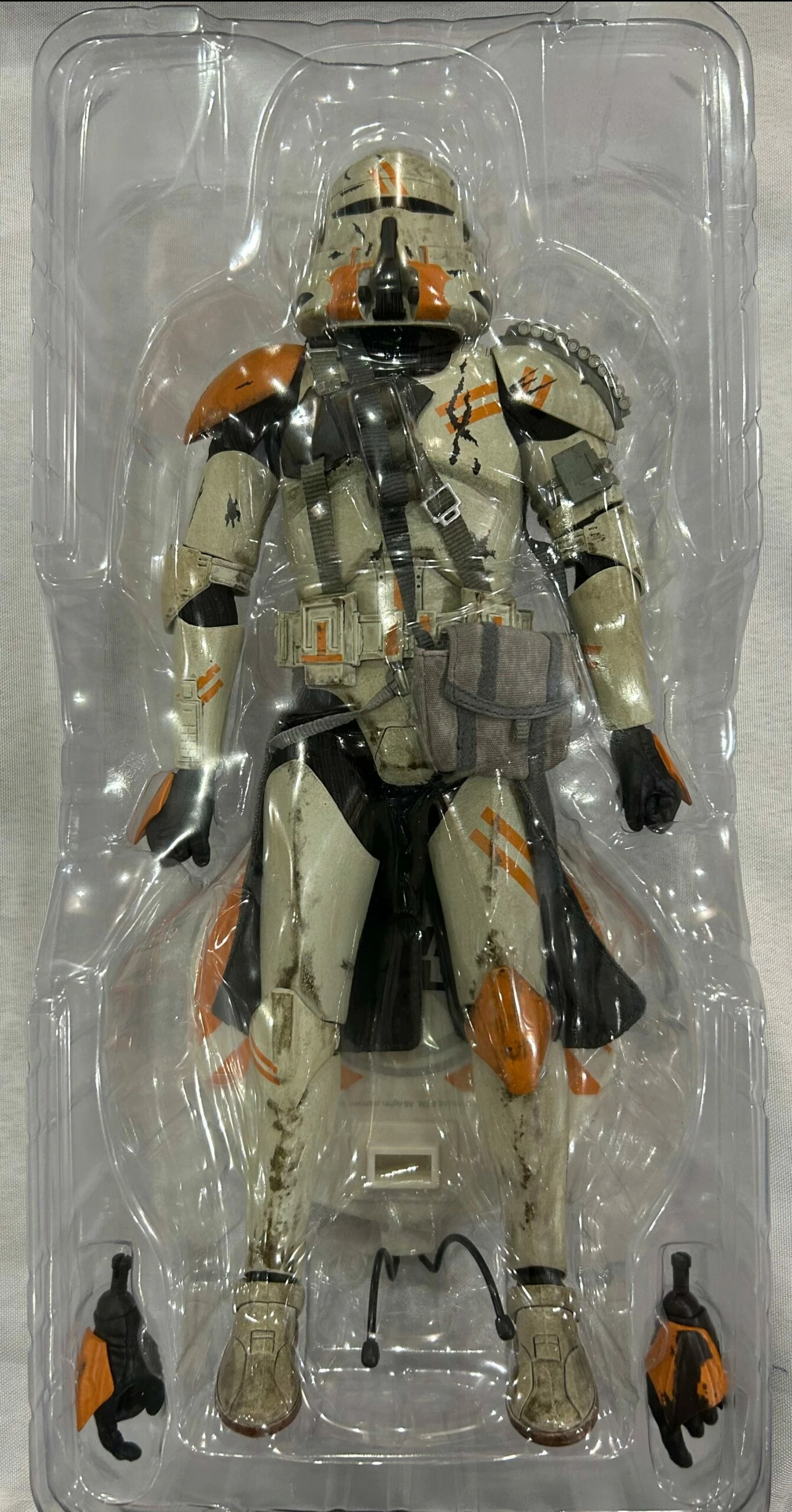 Sideshow Collectible 1/6 Star Wars Militaries Of Star Wars 212th Attack Battalion: Utapau (2nd Airborne Company) Sixth Scale Figure *Open Box* 7 Sideshow Collectible 1/6 Star Wars Militaries Of Star Wars 212th Attack Battalion: Utapau (2nd Airborne Company) Sixth Scale Figure *Open Box* - Image 5