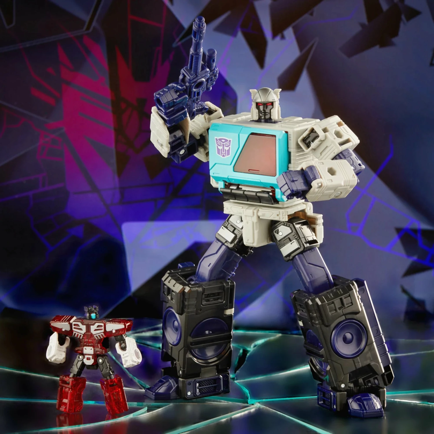 Hasbro Transformers Generations Shattered Glass Voyager Autobot Blaster & Rewind Exclusive Action Figure - Image 3